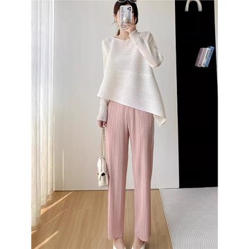 三宅2025年新款上衣2025年不規則寬松大碼打底衫圓領顯瘦褶皺t恤