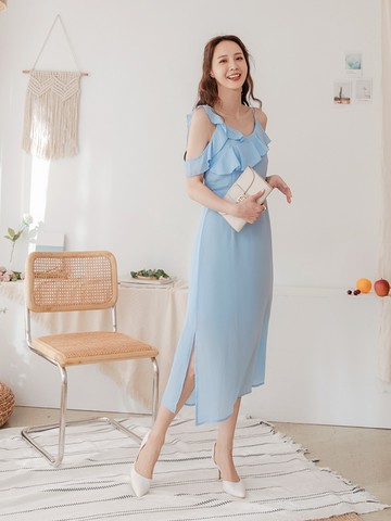 雪紡荷葉露肩收腰開衩長洋裝