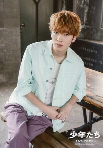 Snow Man/深澤辰哉/膝上·坐·衣裝淡藍色·雙手套/少年們，還有.原創照片