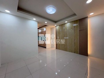 新營長勝公園整新車庫透天｜台南市新營區建業路