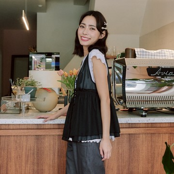 【Dailo】罩紗多層次無袖字母上衣 桔 花灰