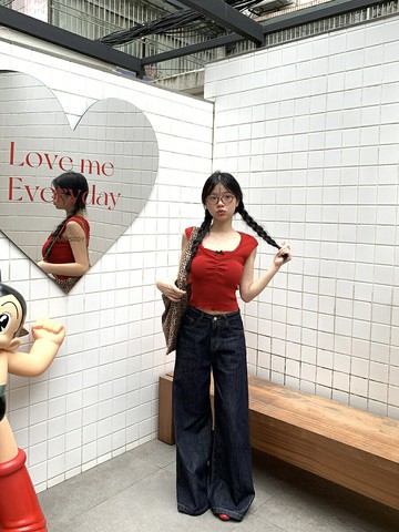 紅人館深藍色牛仔褲女秋季新款寬松高腰直筒美式高街復古闊腿褲子鑫弘-素時衣櫥