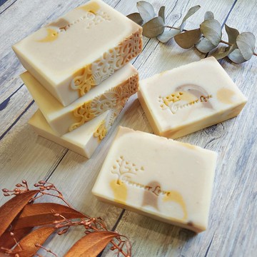 乳香養膚 | 乳香甜杏調理皂