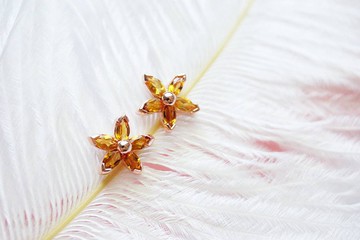 真黃水晶耳環，花朵設計，真銀耳環，鍍玫瑰金