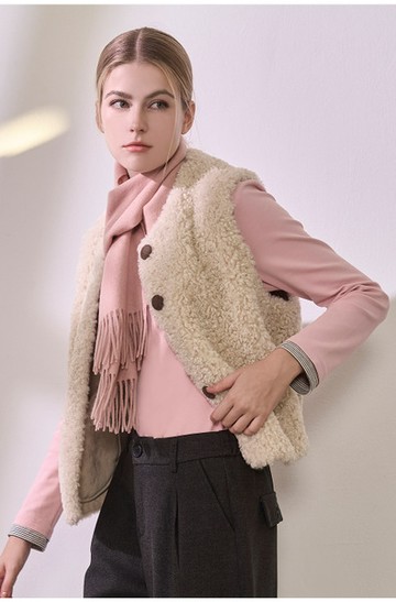 圓領配色電繡圖騰上衣