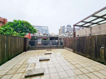 獨家專賣｜新光重劃區上田一品庭院雙車別墅｜台中市太平區立文街