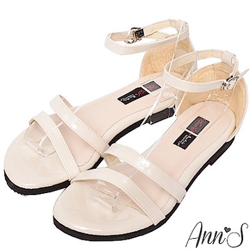 Ann’S安心走跳-三橫帶銀扣漆皮平底涼鞋-米