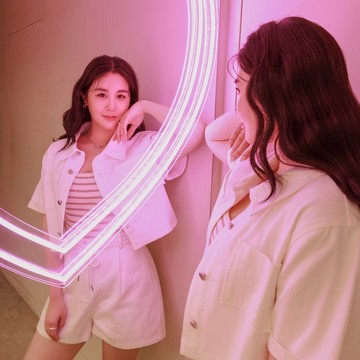 AIR SPACE PLUS 厚磅牛仔襯衫外套(白/卡其綠) 女裝 現貨 大尺碼 中大尺碼 棉花糖女孩