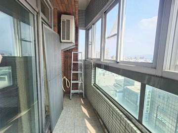 專約岡山國宅乙區高樓層四房＋平面車位｜高雄市岡山區岡山路