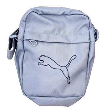 PUMA PLUS側背小包 09118202  20 x 15.5 x 6cm  灰色  1個