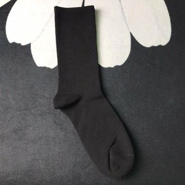 E7th.厚磅純色素面中筒襪