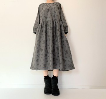 經典的鳥類和花卉圖案　長袖洋裝 附口袋 燈心絨　保暖棉質 暖灰