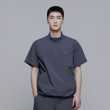 男女同款 FIOTOS 輕量半開拉鍊短袖上衣 - 灰色
