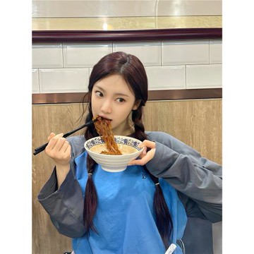 [REコンテナ] 寧寧同款~韓版美式風拼接撞色字母圖案插肩長袖t