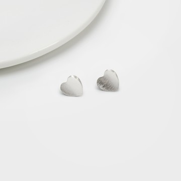 SO NICE 簡約拉絲愛心耳環