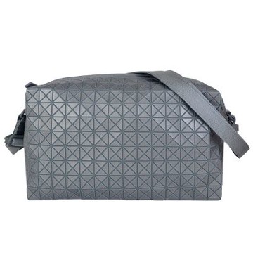 ISSEY MIYAKE 三宅一生 BAOBAO 金屬銀色壓印方格肩背/斜背包