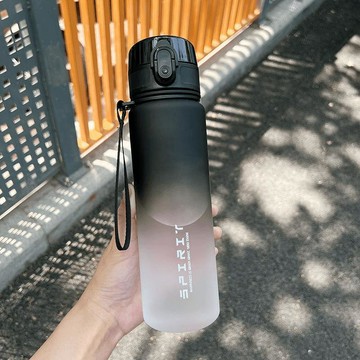 【熱門推薦】運動水杯2025新款健身學生版男女高顏值夏季塑料大容量杯子D