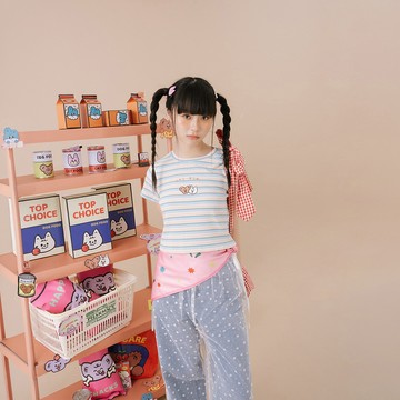 QUEENSHOP_S 女裝 短袖 波波冰狗室彩色條紋刺繡角色短袖上衣兩色售 現+預 【01099912】