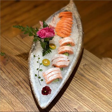 高檔三文魚刺身拼盤魚生海鮮姿造盤大號刺身船酒店明檔自助餐盤