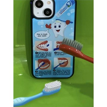 韓國小眾ins博主同款好好刷牙黑邊殼適用于iphone17/15pro/14promax/13/12/iphone16手機殼保護套黑邊亞克力