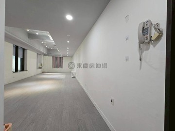 亞灣明亮優質辦公室｜高雄市苓雅區成功一路