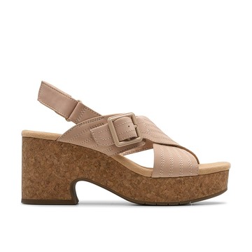 Clarks 夏日時刻-Nerisa West女款真皮可調式魔鬼氈粗跟厚底寬帶交叉涼鞋(沙色) CLF81795S