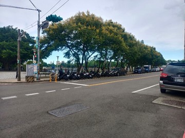 中壢社區大樓 降價了!萬坪公園忠貞市場前院停車透天｜桃園市中壢區龍川街