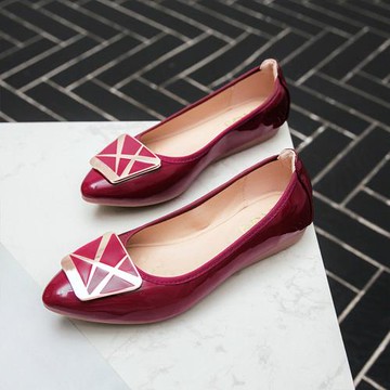 【Taroko】曙光乍現漆皮尖頭平底豆豆淑女娃娃鞋(5色可選)