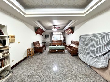 福山雙語學區｜百坪車庫店面6樓｜高鐵商圈｜高雄市左營區文自路