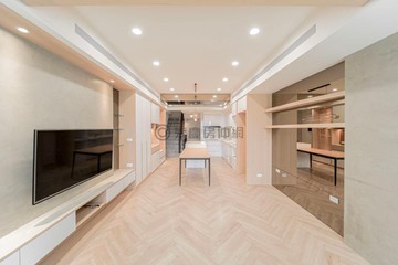 仁武霞海質感裝潢臨路雙車透天｜高雄市仁武區九湖三街