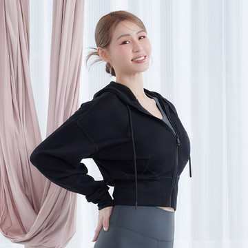 [RUN] 動感美型拉鍊連帽外套-經典黑
