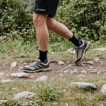 【adidas 愛迪達】 TERREX ROCKADIA 登山鞋 男鞋 KZ5641