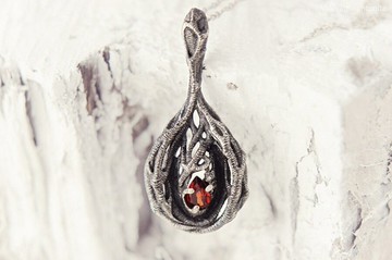 紅色石榴石秘密森林吊墜