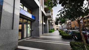 邊間大面寬金店面【鼎中生活圈】稀有釋出｜高雄市三民區鼎強街