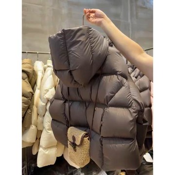 90白鵝絨2025冬加厚寬松小個子連帽面包云朵puff泡芙短款羽絨服女
