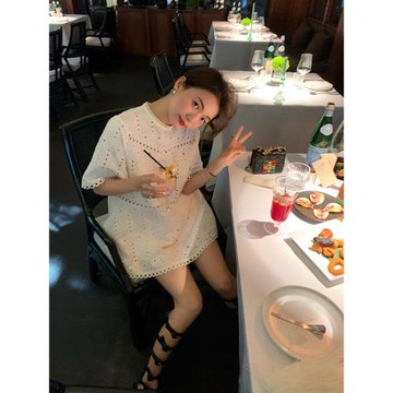 (免運)落落狷介 白色兩件套時尚套裝減齡女夏款套裝褲蕾絲上衣+闊腿短褲