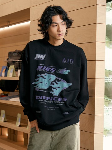 潮流水洗火焰英文字大學T