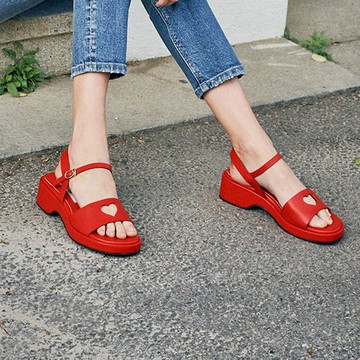 PRE-ORDER 韓國人手製 MACMOC Latte 涼鞋 RED