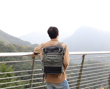 J-TECH│多功能防潑水後背筆電包│書包 登山 旅行包│2色│MIT