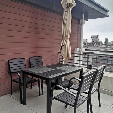 含運 庭院休閒戶外塑木桌椅庭院組合咖啡廳室外露天休閑桌椅陽臺花園露臺桌椅