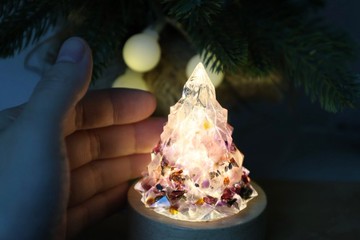 【快速出貨】2025限定/粉紫雪花聖誕樹小夜燈-奧剛能量樹/寶石樹