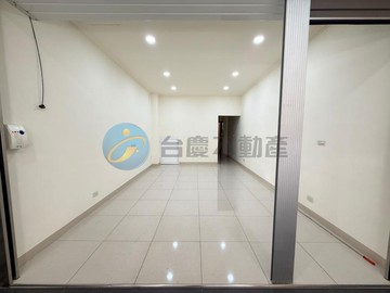 ＊巨蛋商圈＊左營核心全棟翻新五房五衛車墅｜高雄市左營區至真路