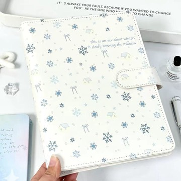 🎀臺灣出貨🎀ins風藍色雪花PU卡冊A5四宮格小卡皮質收納冊可拆卸活頁夾拍立得 筆記本 手帳本 手帳 日記本 記事本