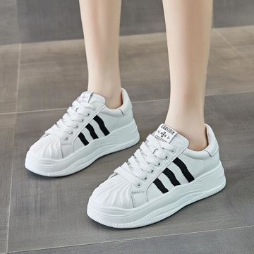 小白鞋女2025年秋季新款女鞋百搭鞋子爆款春秋款真皮貝殼頭溶解鞋