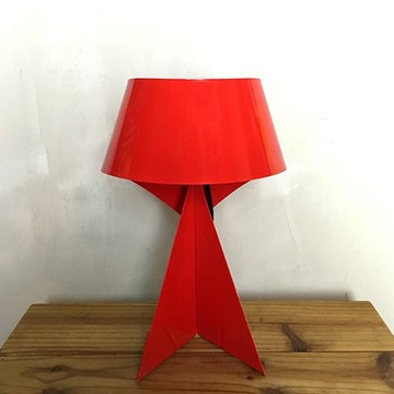 曙MUSE｜現代流線造型桌燈 氣氛燈 床頭燈 (紅)時尚單品 loft 工業風 咖啡廳 民宿 餐廳 住家