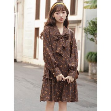 韓系復古溫柔系帶春日碎花裙女秋季新款寬松中長款長袖氣質連衣裙