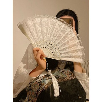 可開發票🥇新中式古風白色蕾絲摺疊扇子中國風漢服旗袍馬面裙摺扇女拍照道具🥇免運