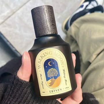 🔥臺灣出貨🔥宇宙之夢香水係列女士香水國風持久留香香型小衆平價新款木質複古