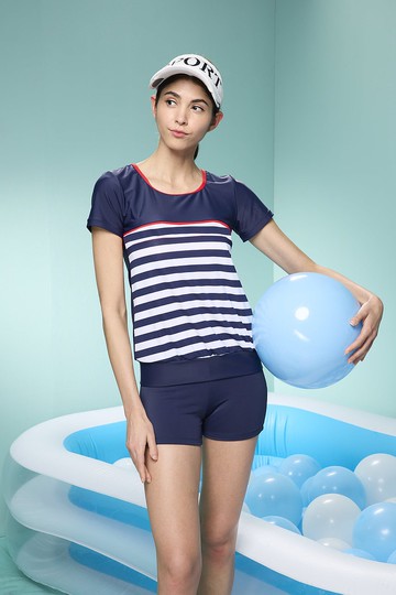 【SARLEE】有袖條紋兩截褲泳衣(附襯墊及泳帽)