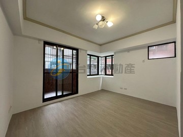 哇塞！五期采邑全新整理大3房雙衛開窗低公設美屋｜台中市南屯區精誠路